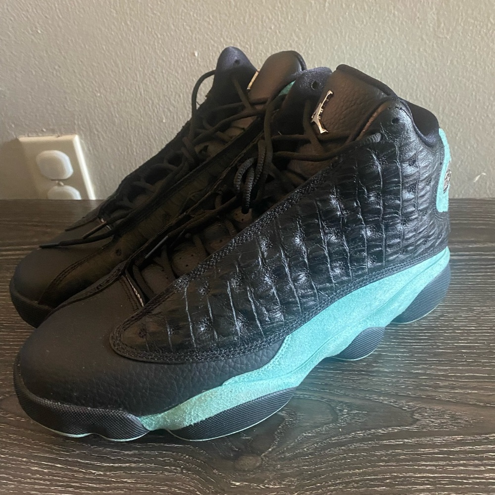 Jordan 13 island green